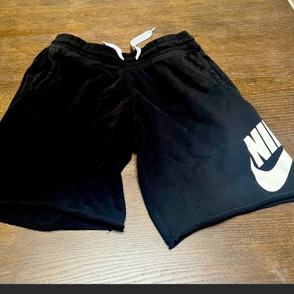 Mens NIKE XL shorts